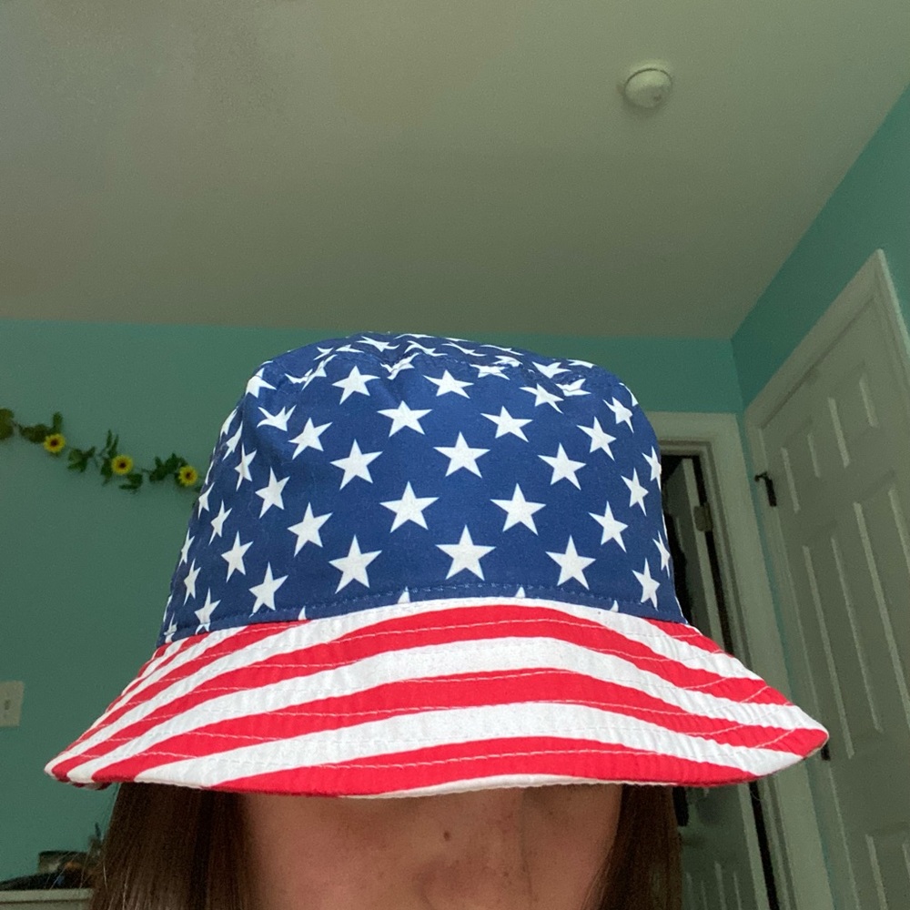 American flag bucket hat